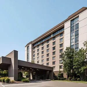 Hotel Embassy By Hilton Airport